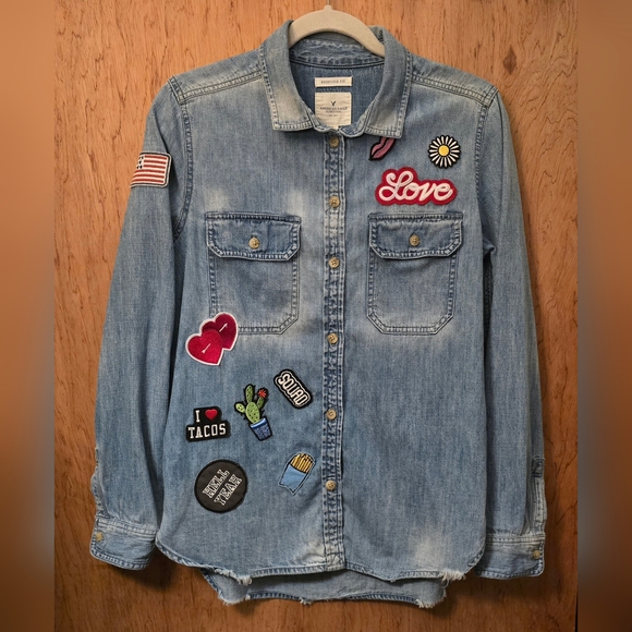 American Eagle Outfitters Tops - American Eagle Womens XS Denim Over Sized Fit Long Sleeve Button Up Patch Shirt